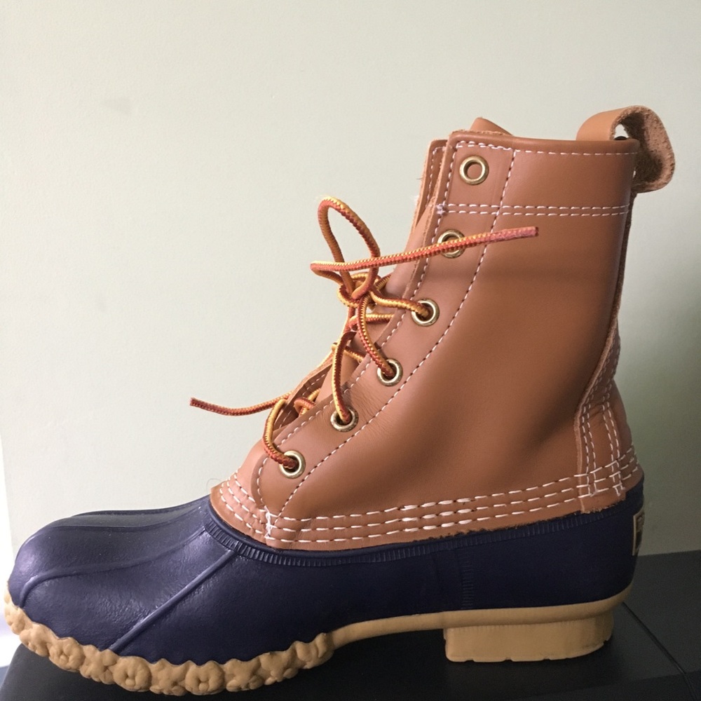 8” Bean Boots Women’s Size 6